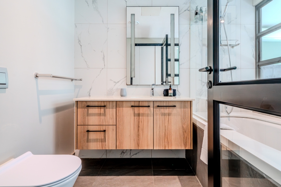 2 Bedroom Property for Sale in Sea Point Western Cape